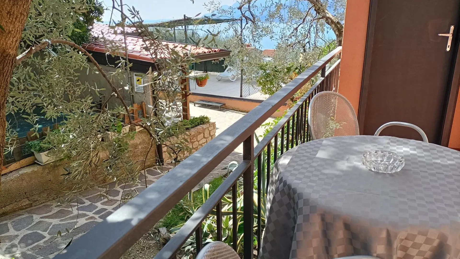 別荘 Appartamenti Casa Nina, Lago,Montagne, Uliveti ブレンゾーネ