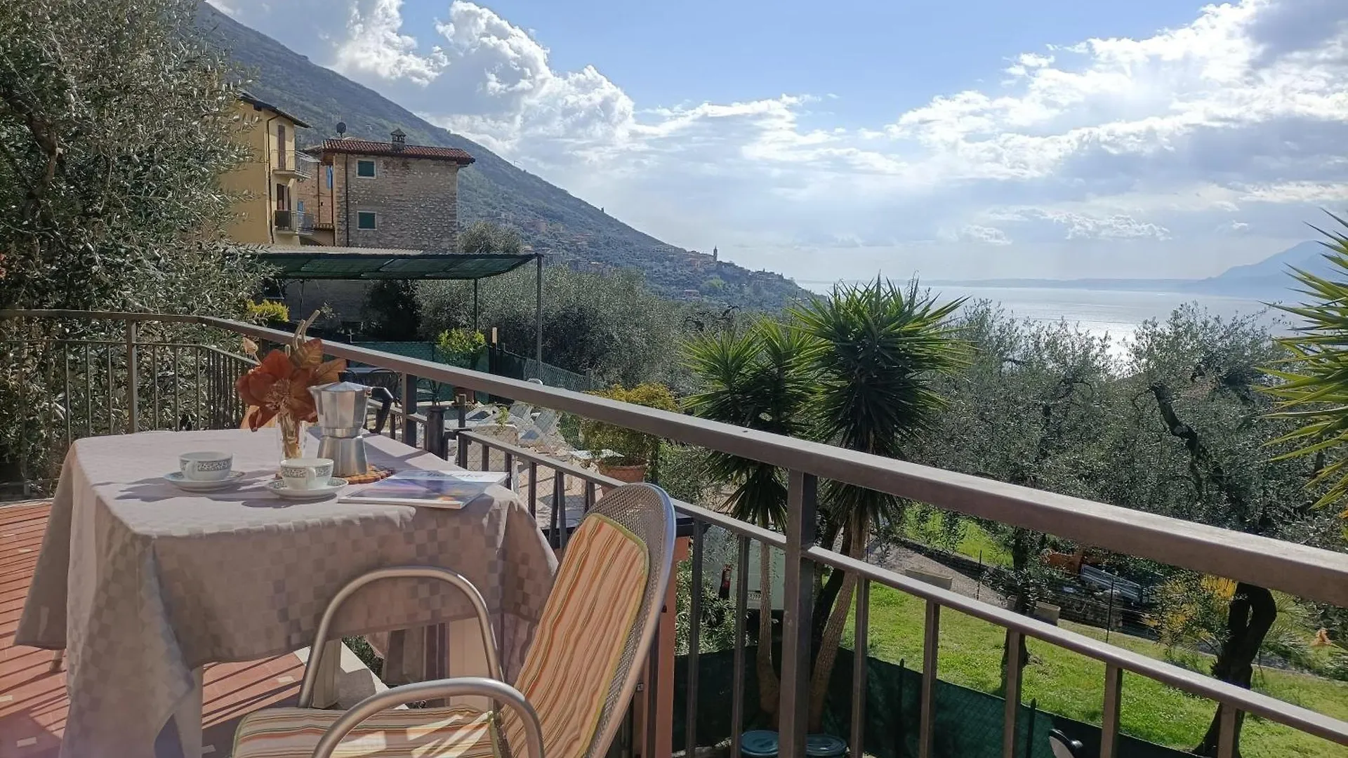 Appartamenti Casa Nina, Lago,Montagne, Uliveti Brenzone sul Garda Italien