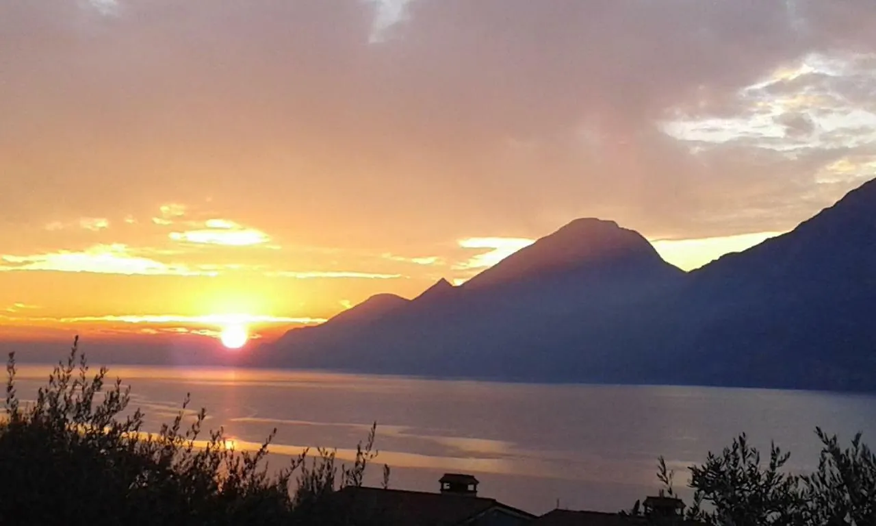 Appartamenti Casa Nina, Lago,Montagne, Uliveti Brenzone sul Garda Italien