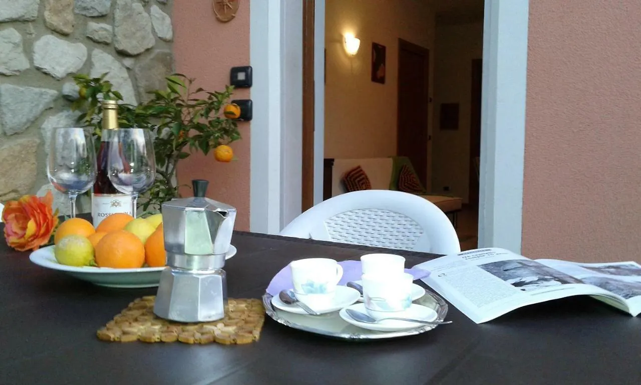 Ferienhaus Appartamenti Casa Nina, Lago,Montagne, Uliveti Brenzone sul Garda Italien