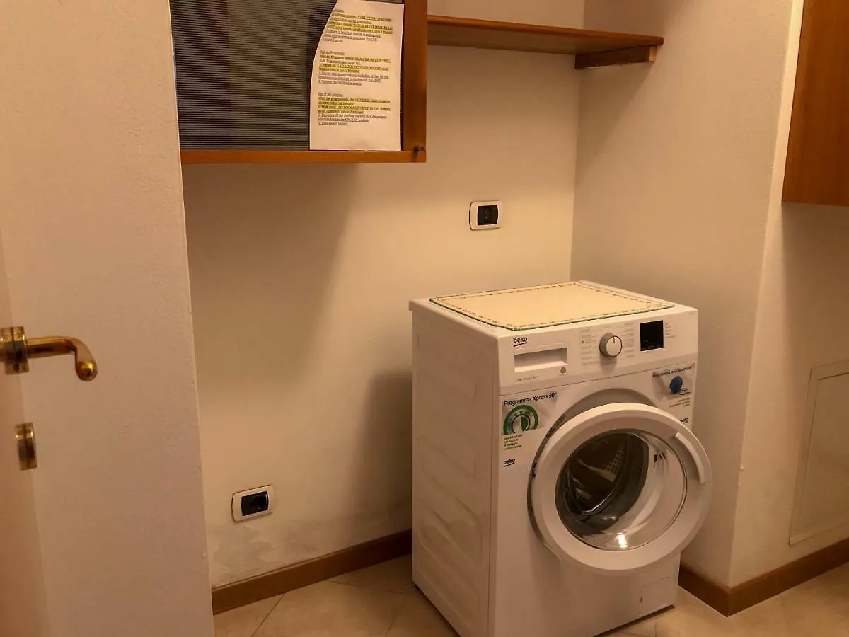 Ferienhaus Appartamenti Casa Nina, Lago,Montagne, Uliveti Brenzone sul Garda